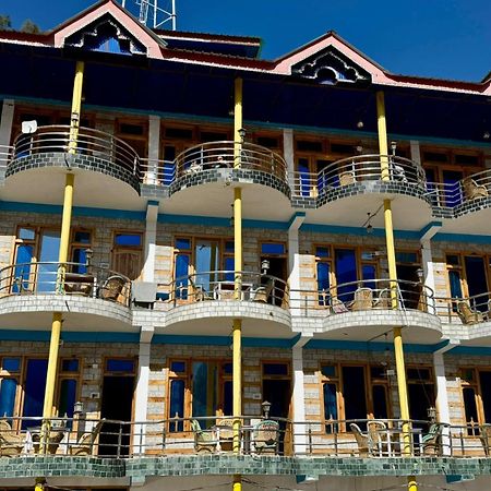 Hotel 19 Tosh Екстериор снимка