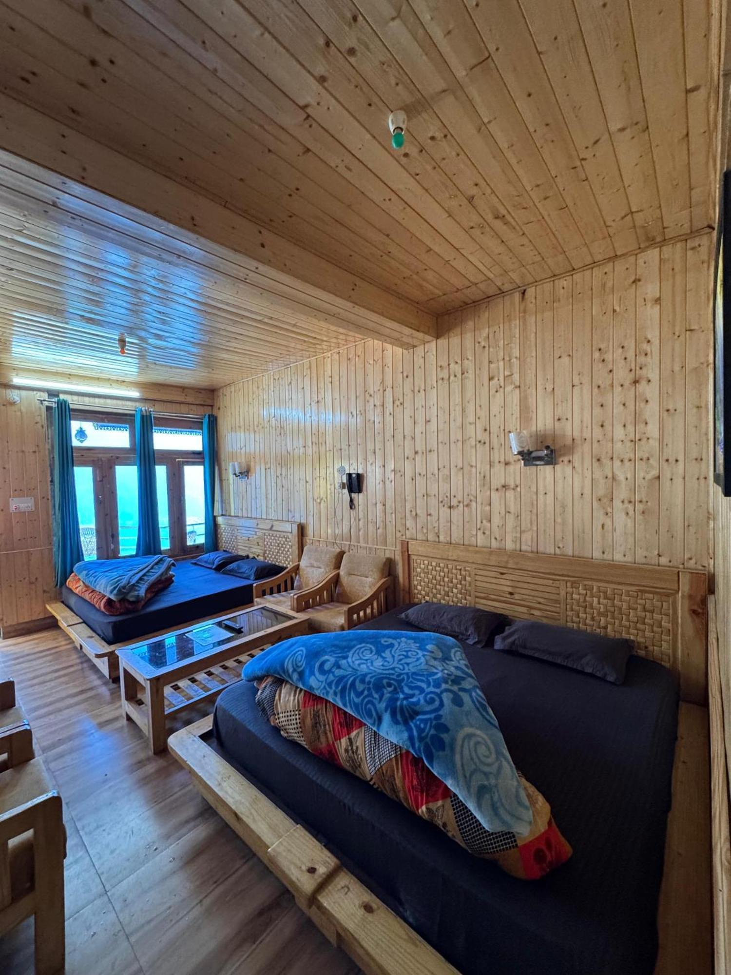 Hotel 19 Tosh Екстериор снимка