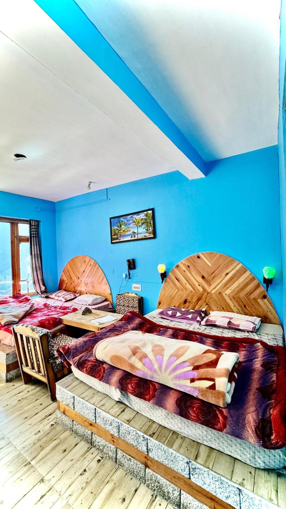 Hotel 19 Tosh Екстериор снимка