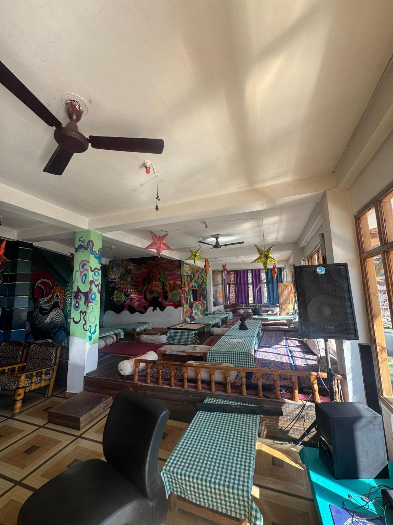 Hotel 19 Tosh Екстериор снимка